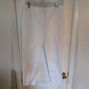 Chico's Size 1 White Ankle Pants Euc Stretch Cute
